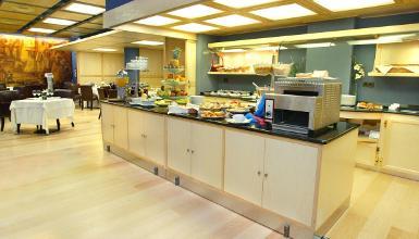 Buffet petit-déjeuner