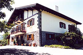 Extérieur du gîte rural Añarre Zarra