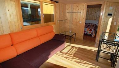 Zurezko bungalow-a