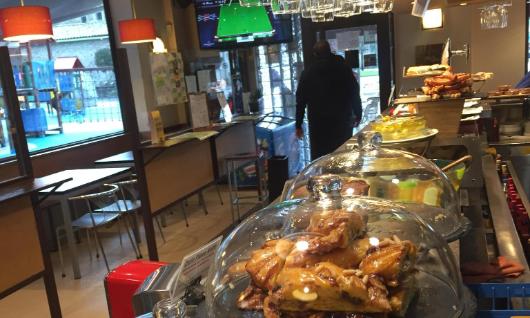 Zuia Plaza Kafe