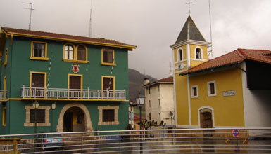 Udaletxea eta San Martin eliza