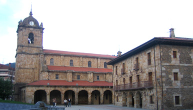 Hôtel de ville et église Legazpi