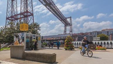 Punto de información turística Puente Bizkaia 