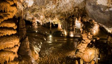 Grottes de Pozalagua 