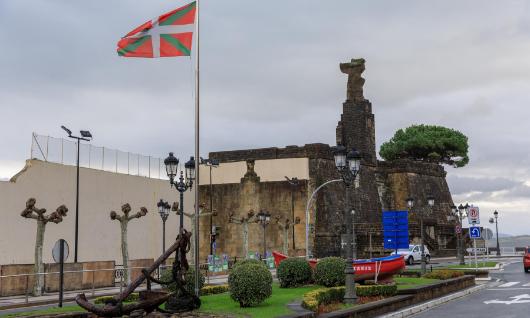Monument � Elkano