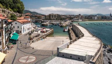 Portuaren ikuspegia Donostiako Aquariumetik