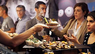 Donostiako Alde Zaharretik pintxoak jaten